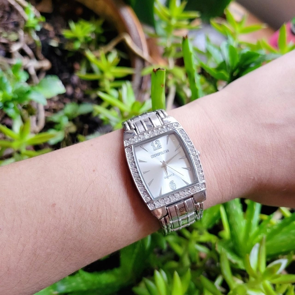 Classic Cosmopolitan Quartz Silver Rhinestone Watch - Picture 4 of 8